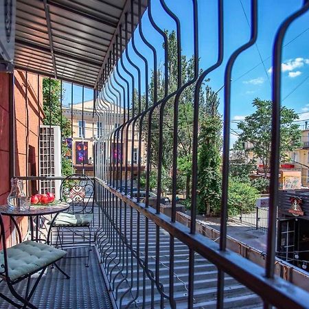 Студия-Люкс С Двумя Спальнями На Соборной Mîkolaiiv Exterior foto